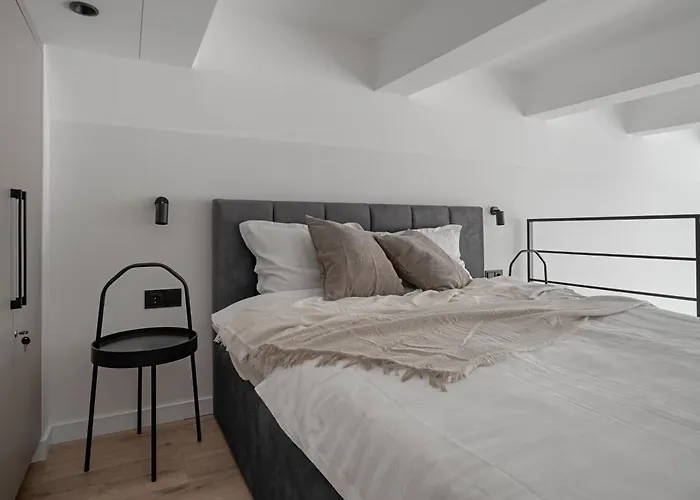 Апартаменти Modern Loft In Centre Self Check-in No 45